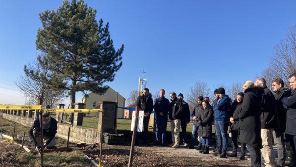 Demonstration of manual demining on already cleared land