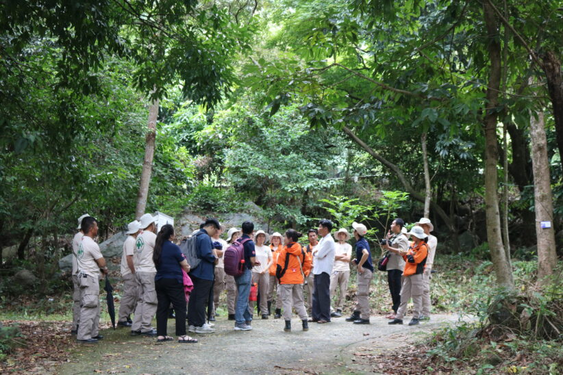 Mr Hung - WWF staff introduce the project